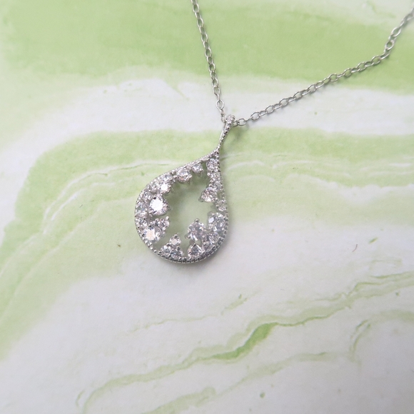Sterling silver pendant necklace - Picture 2 of 2